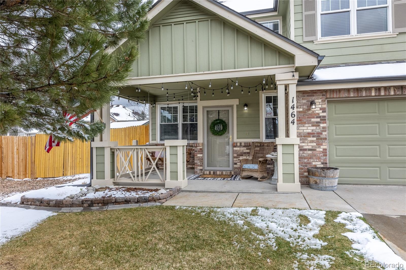 1464 N Stratton Avenue