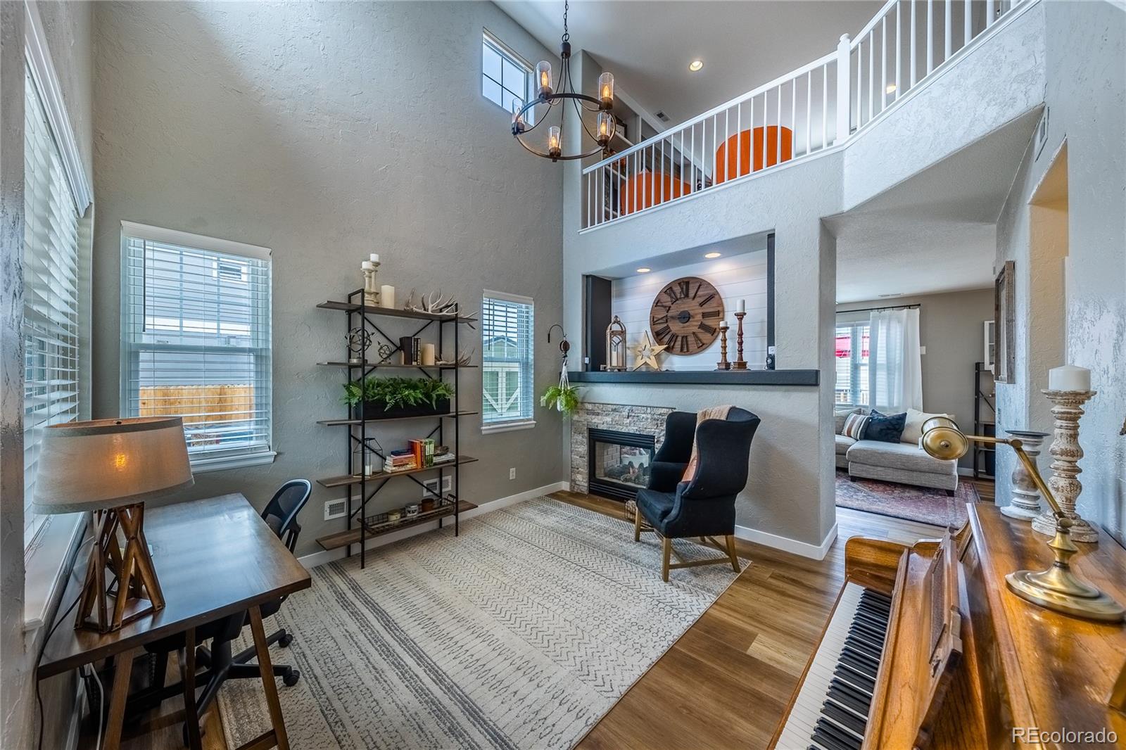 1464 N Stratton Avenue