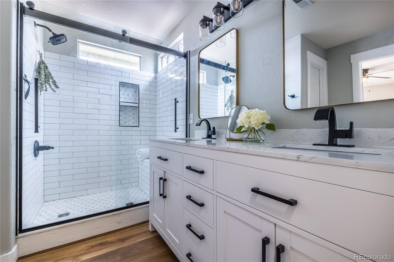 1464 N Stratton Avenue