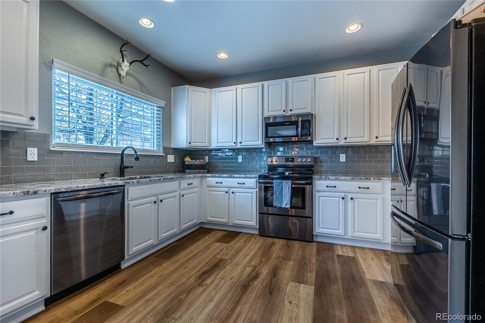 1464 N Stratton Avenue