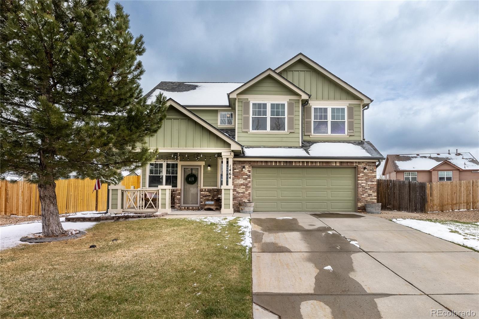 1464 N Stratton Avenue