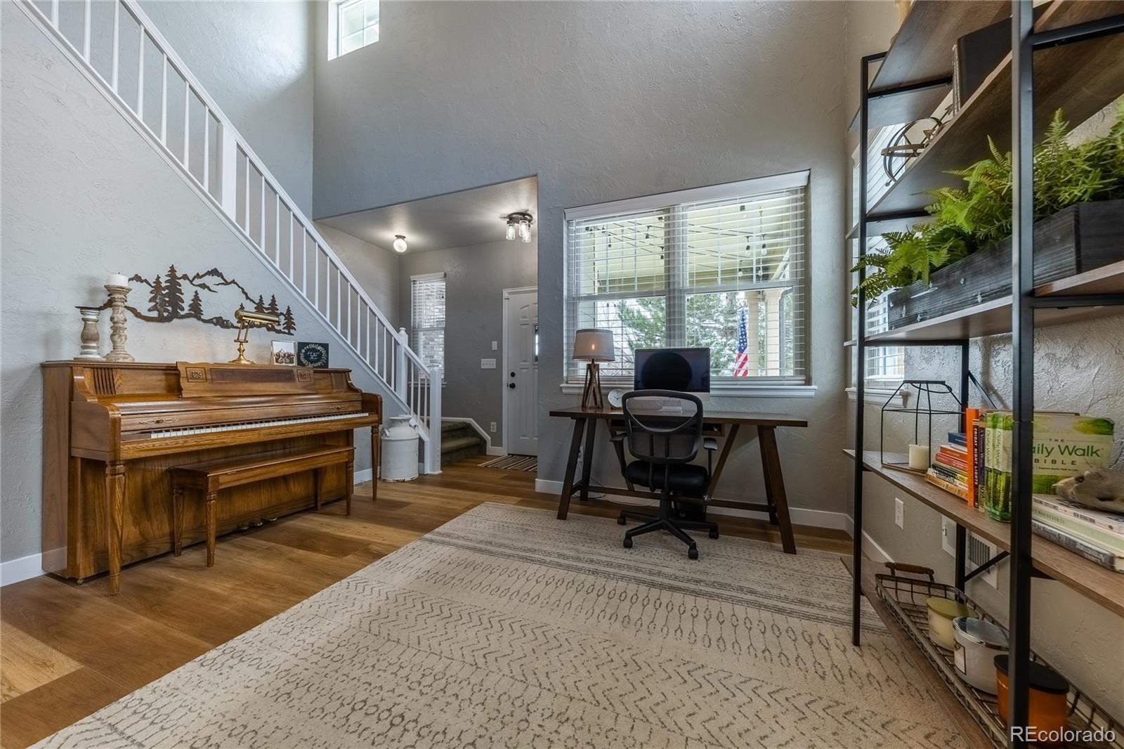 1464 N Stratton Avenue