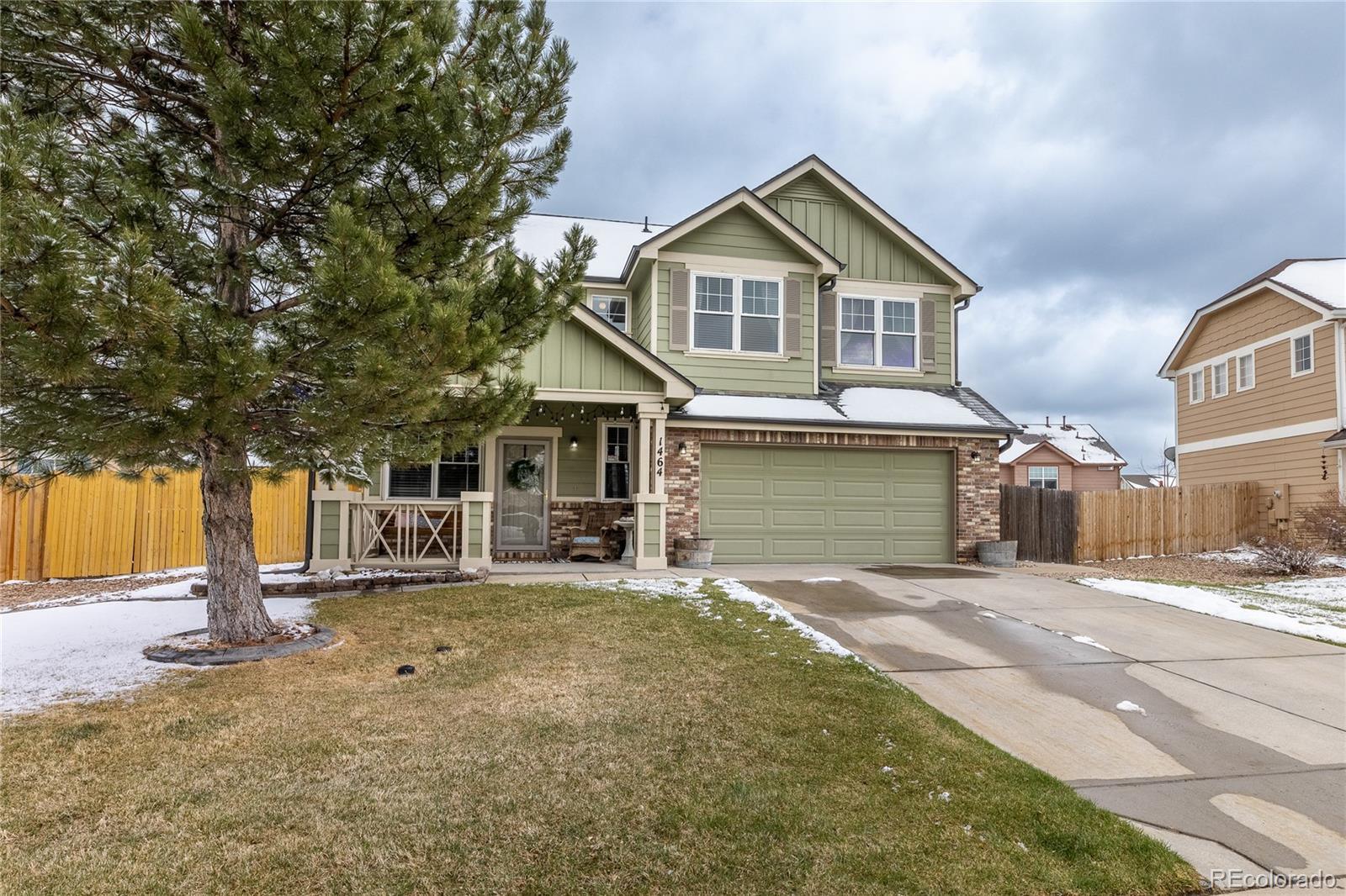 1464 N Stratton Avenue