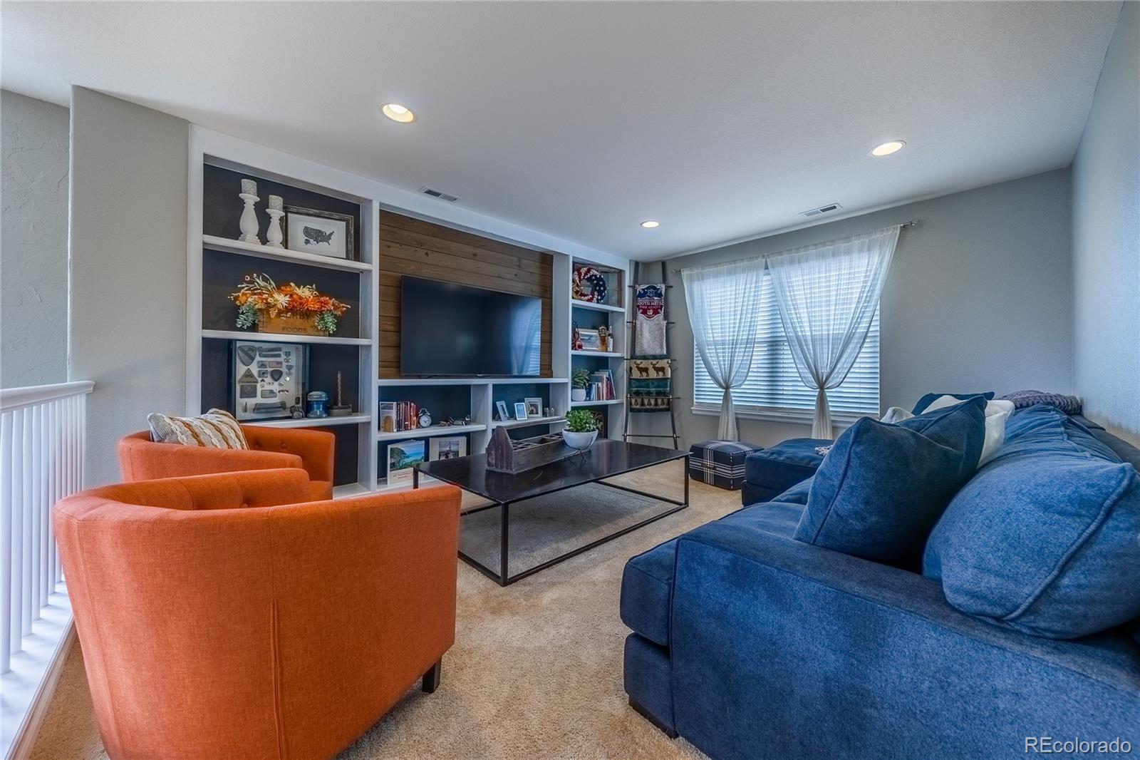 1464 N Stratton Avenue