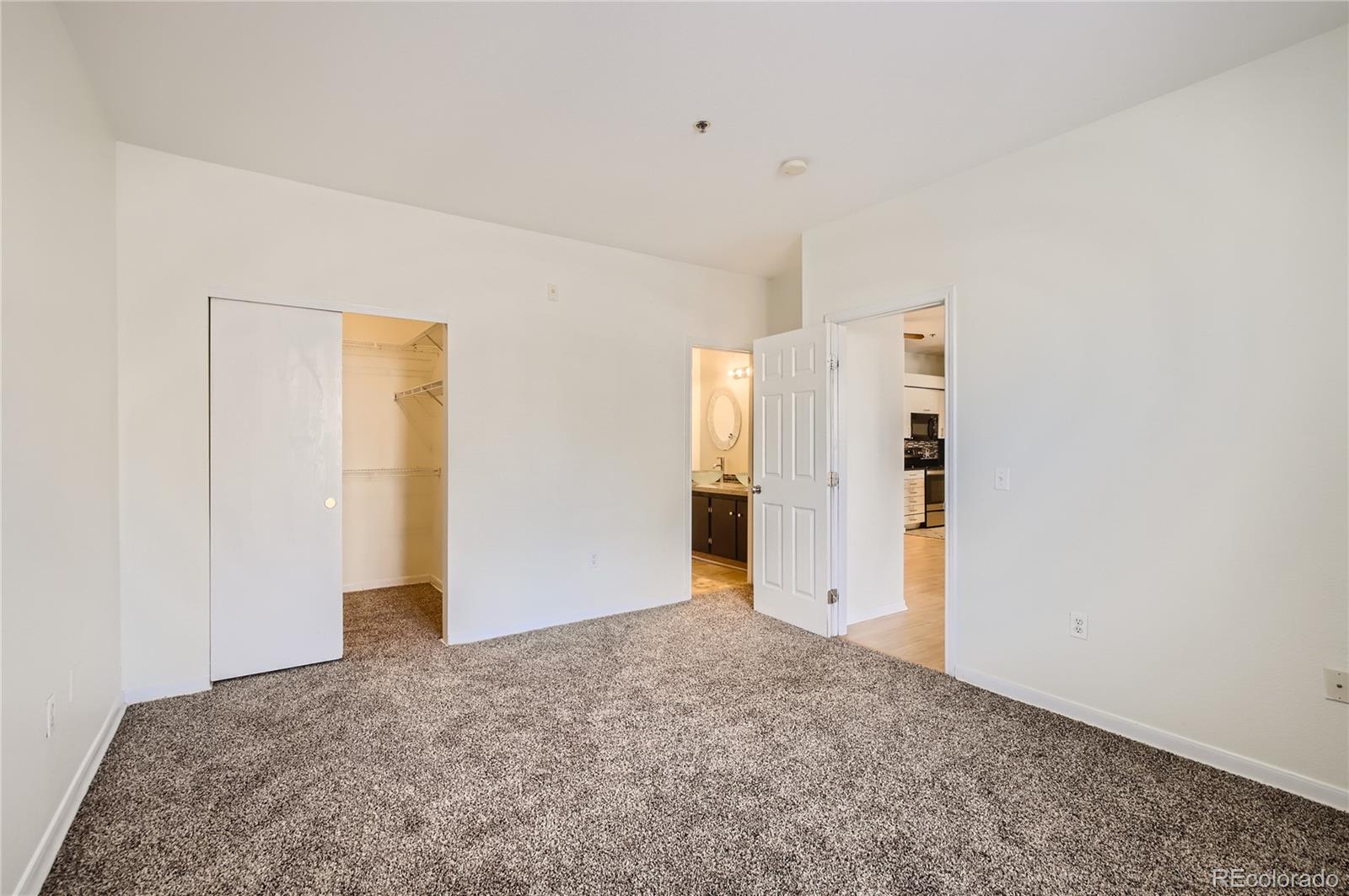 6017 Castlegate Drive W Unit: F22
