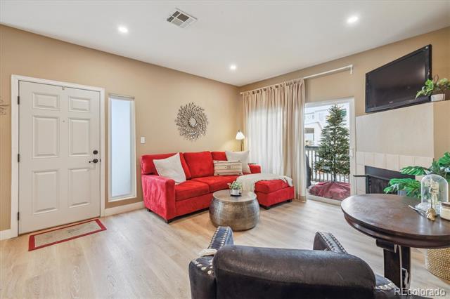 3847 Mossy Rock Drive Unit: 104