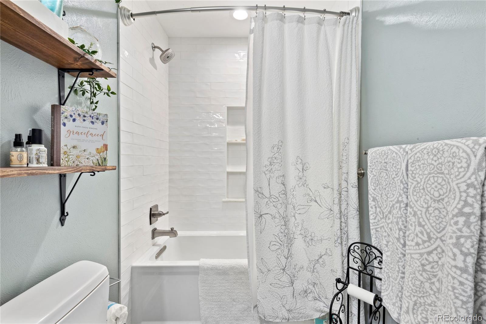 10364 W Powers Avenue