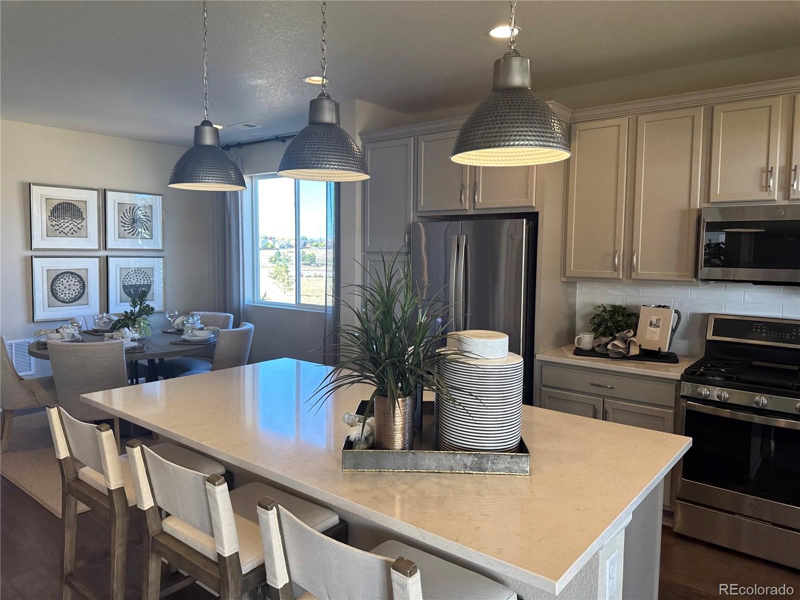 350 Vista Cliff Circle