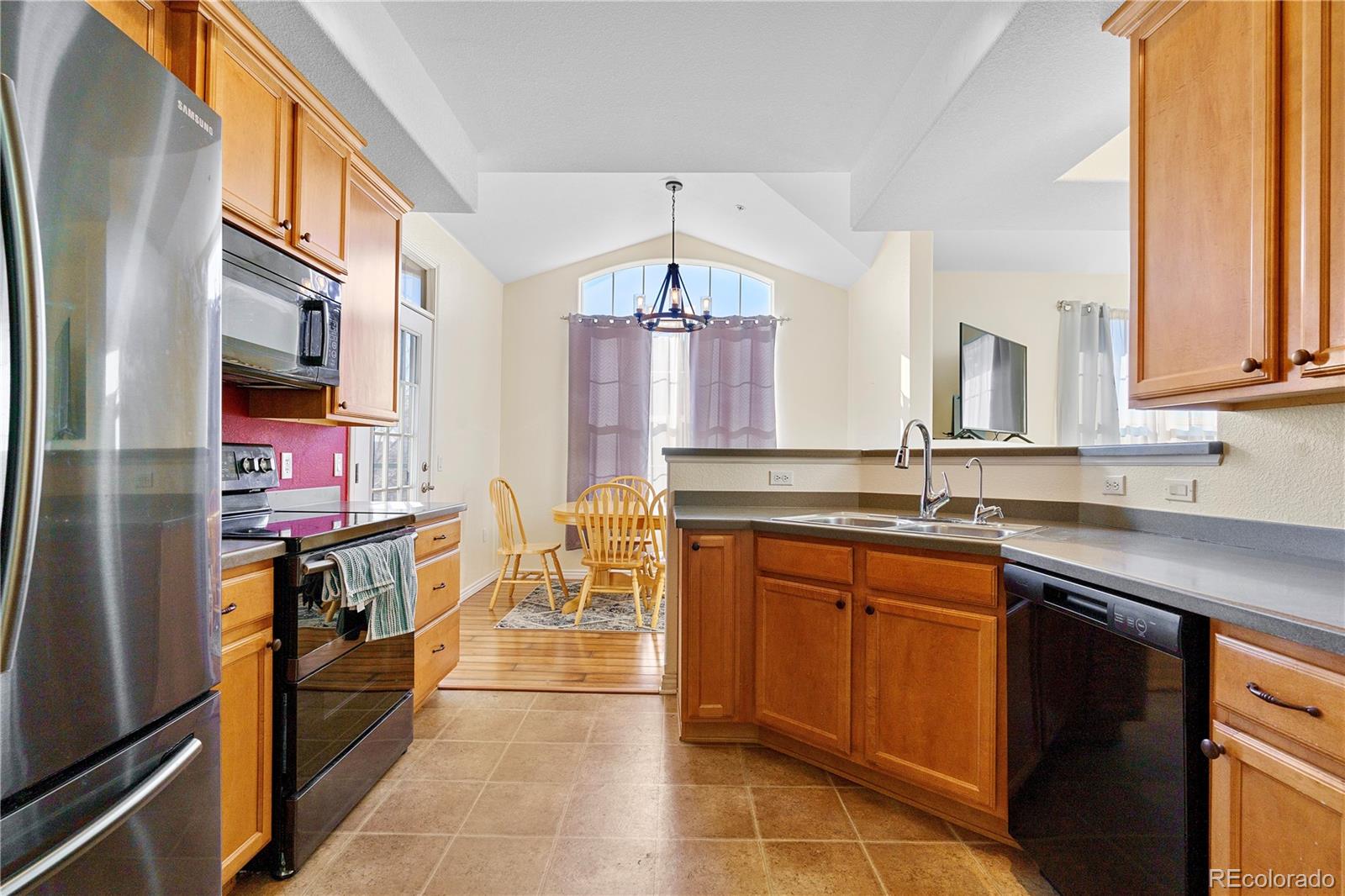 18657 Stroh Road Unit: 4208