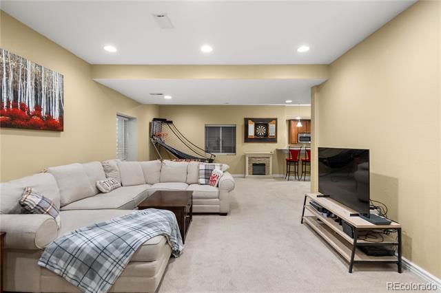 9386 W Quarles Place