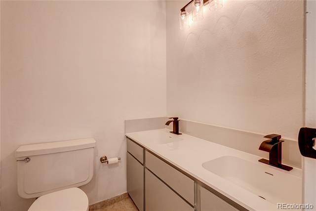 2365 E Geddes Avenue Unit: B22