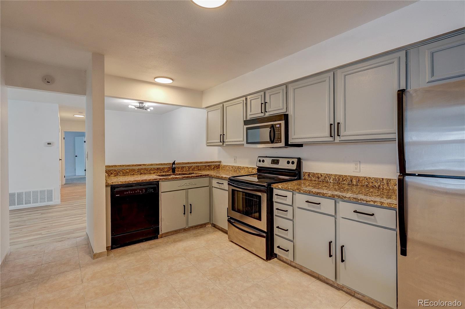 2365 E Geddes Avenue Unit: B22