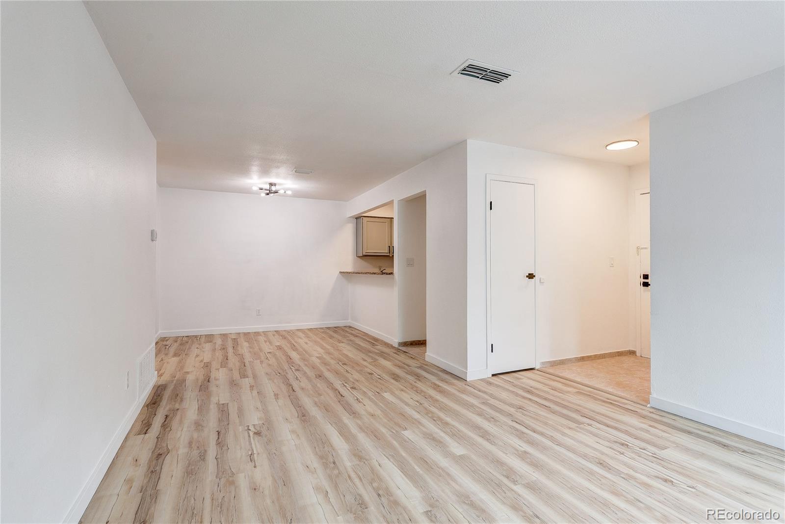 2365 E Geddes Avenue Unit: B22