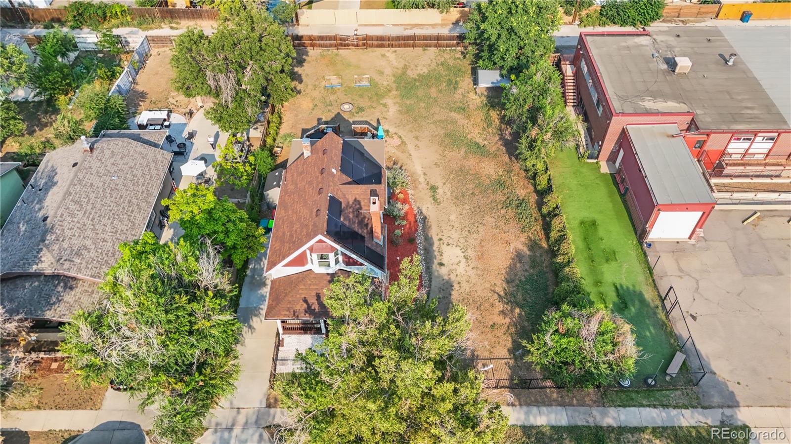 1620 Dallas Street