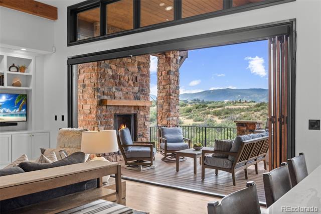 3013 Bears Den Drive