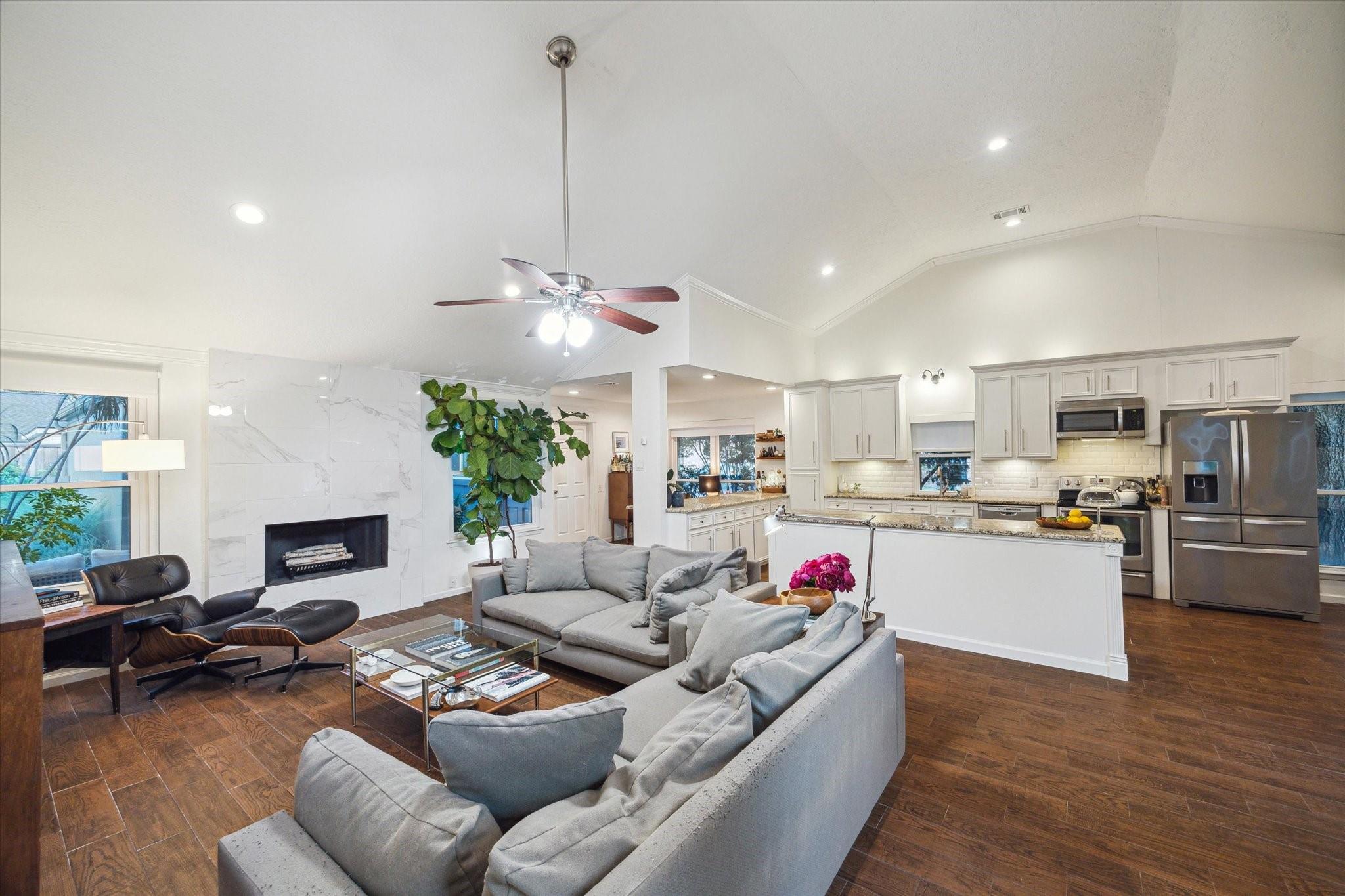 2227 Holly Knoll Street
