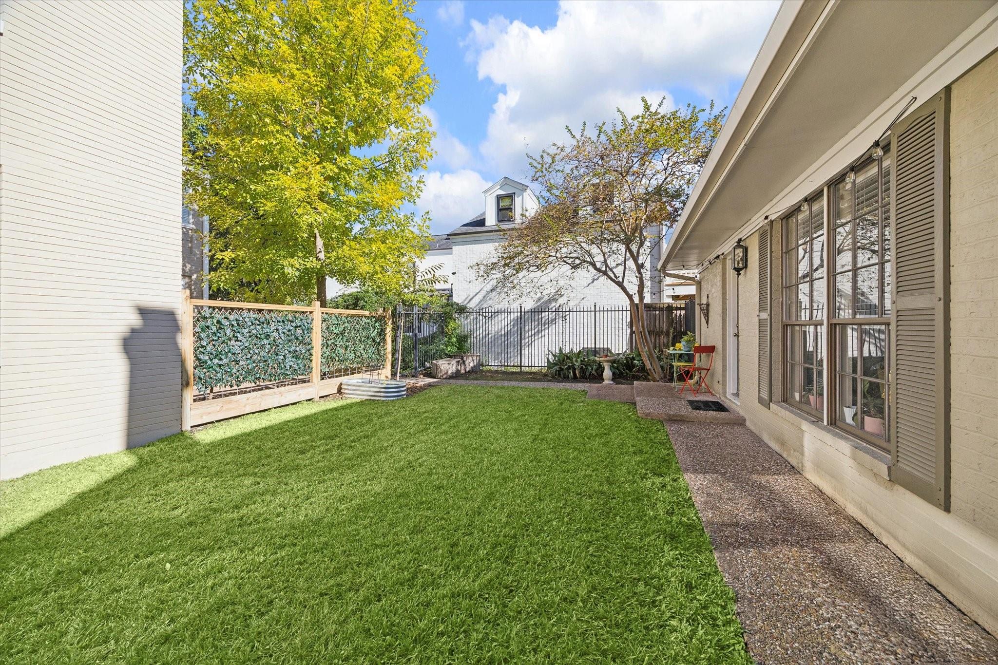 2315 Swift Boulevard