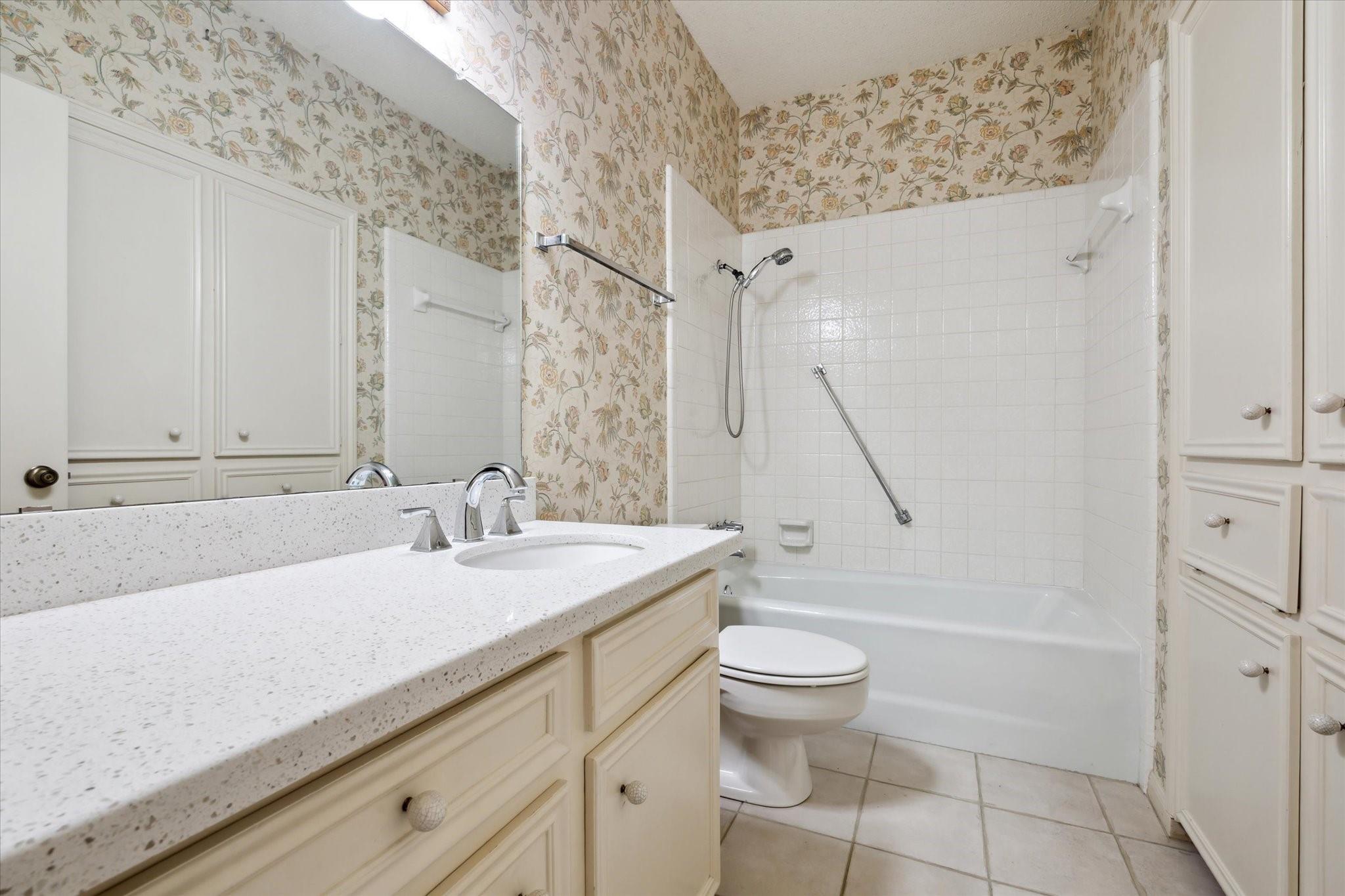 1808 S Gessner Road, Houston