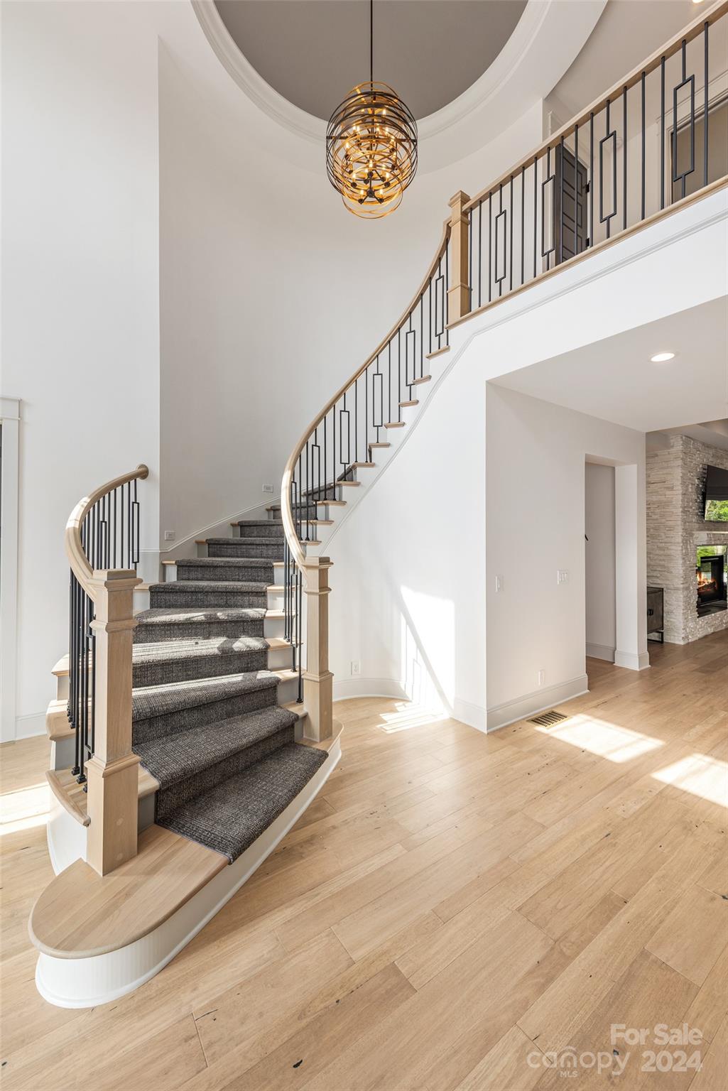 10125 Laurier Lane