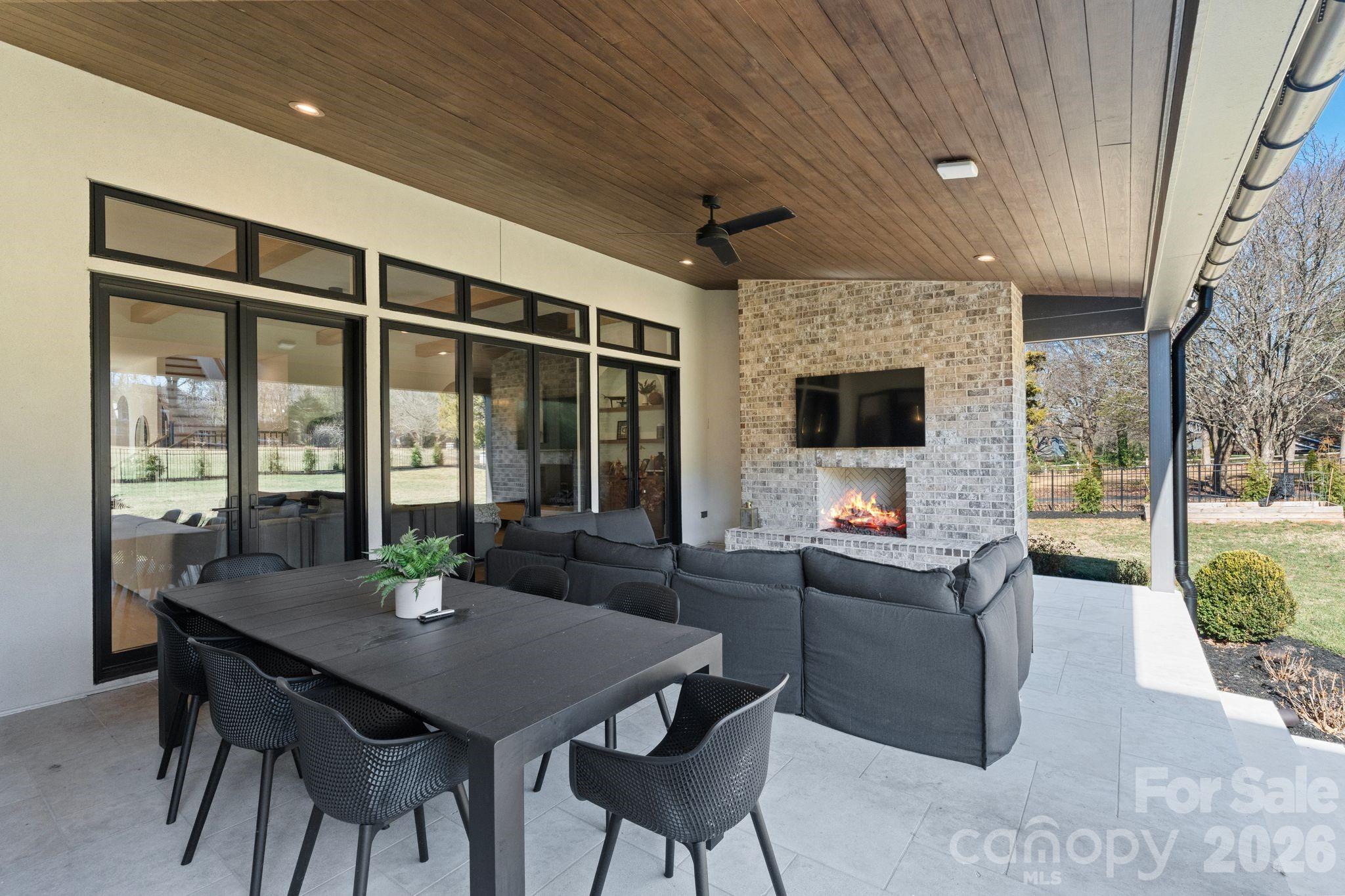 20320 Havenview Drive