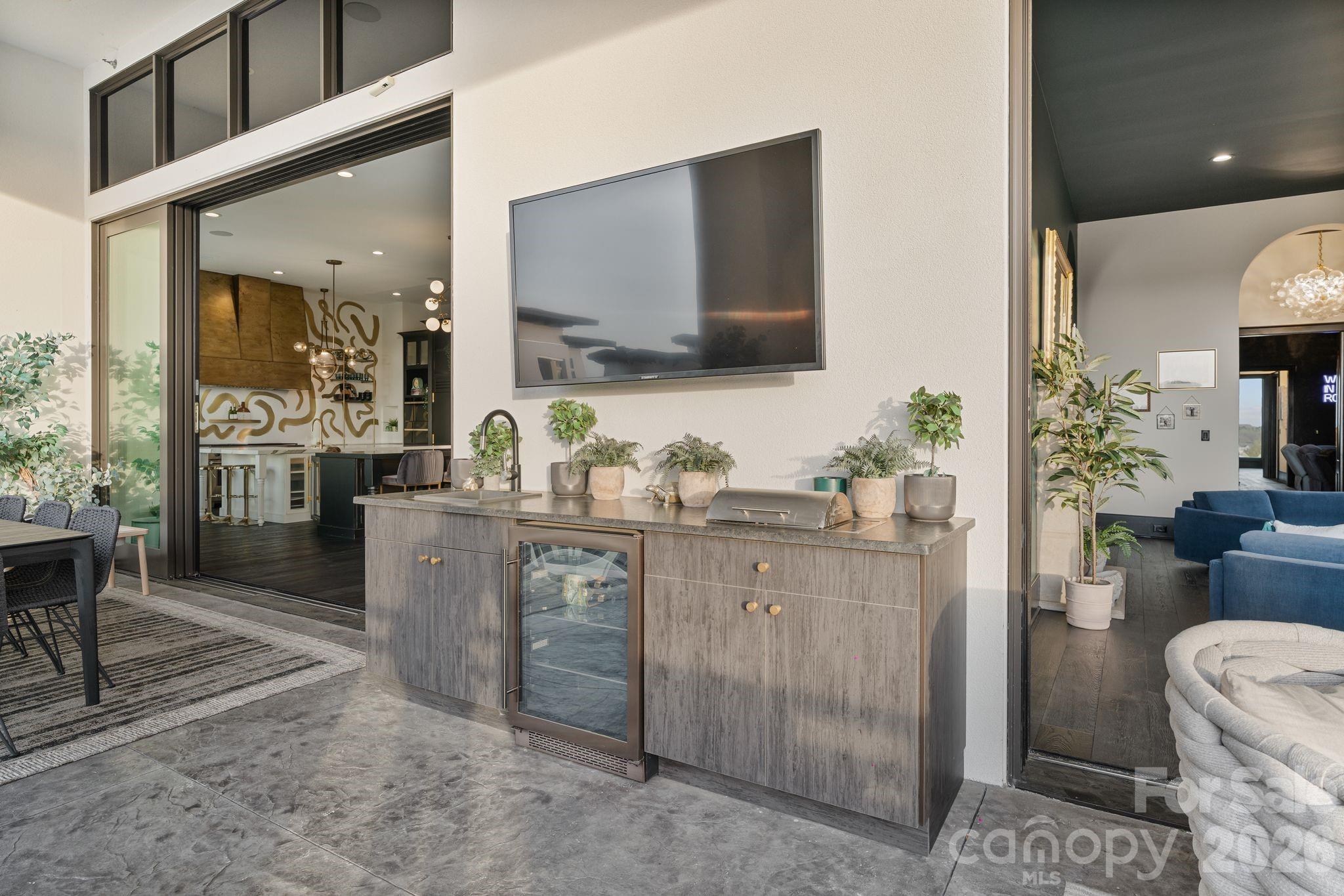 19329 Watermark Drive Unit: 261/262