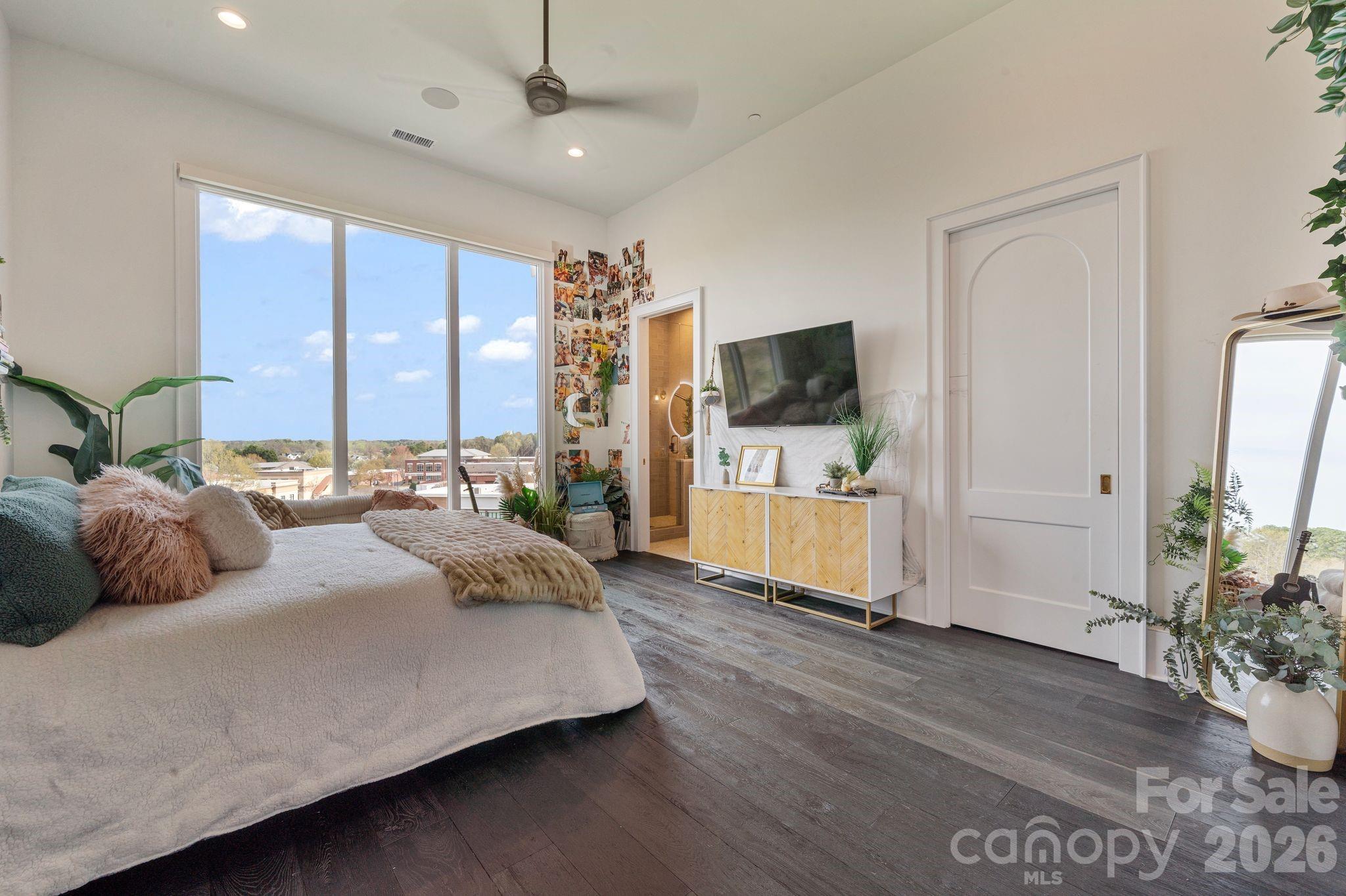 19329 Watermark Drive Unit: 261/262