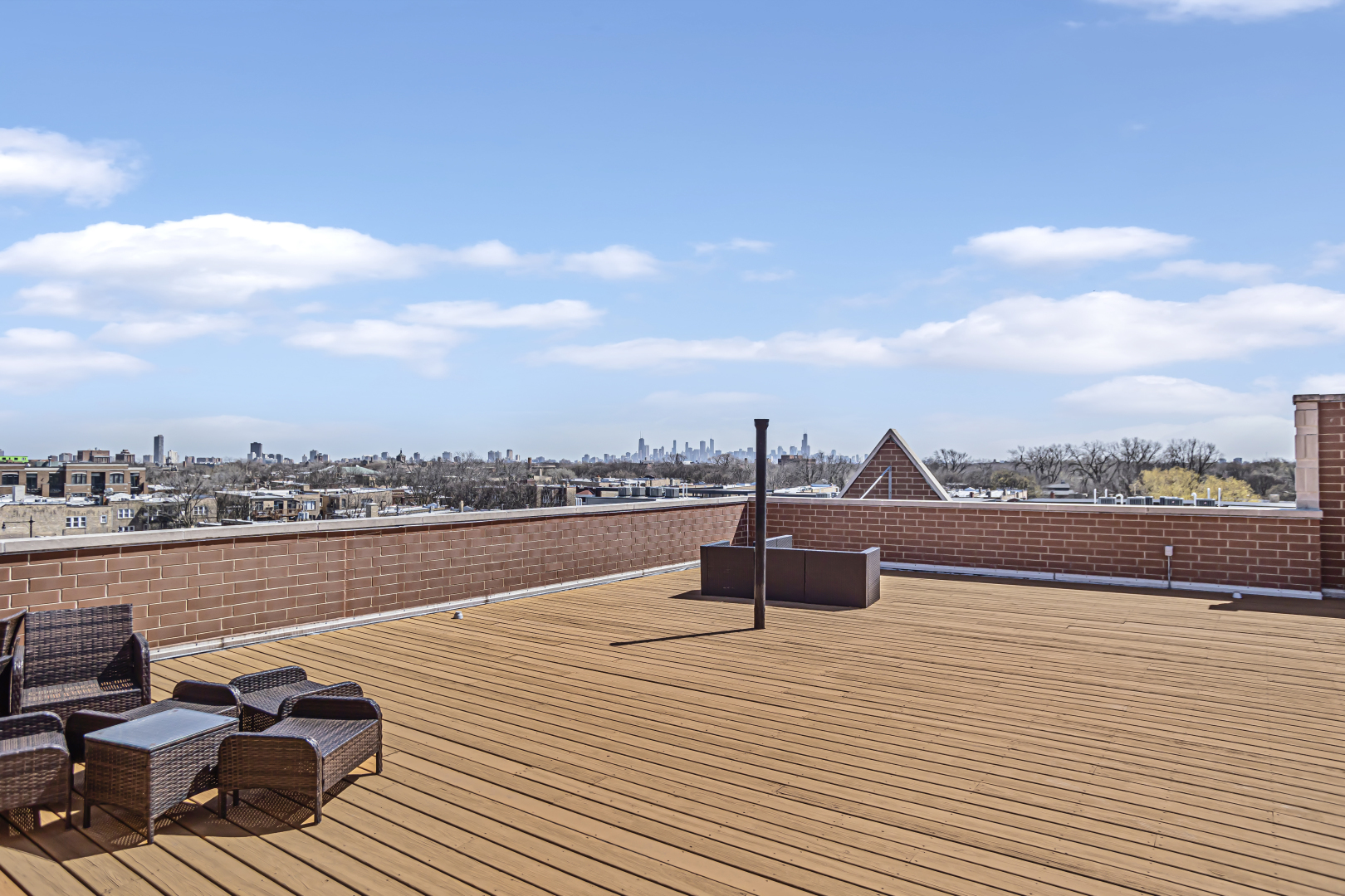 4809 N California Avenue Unit: 4W