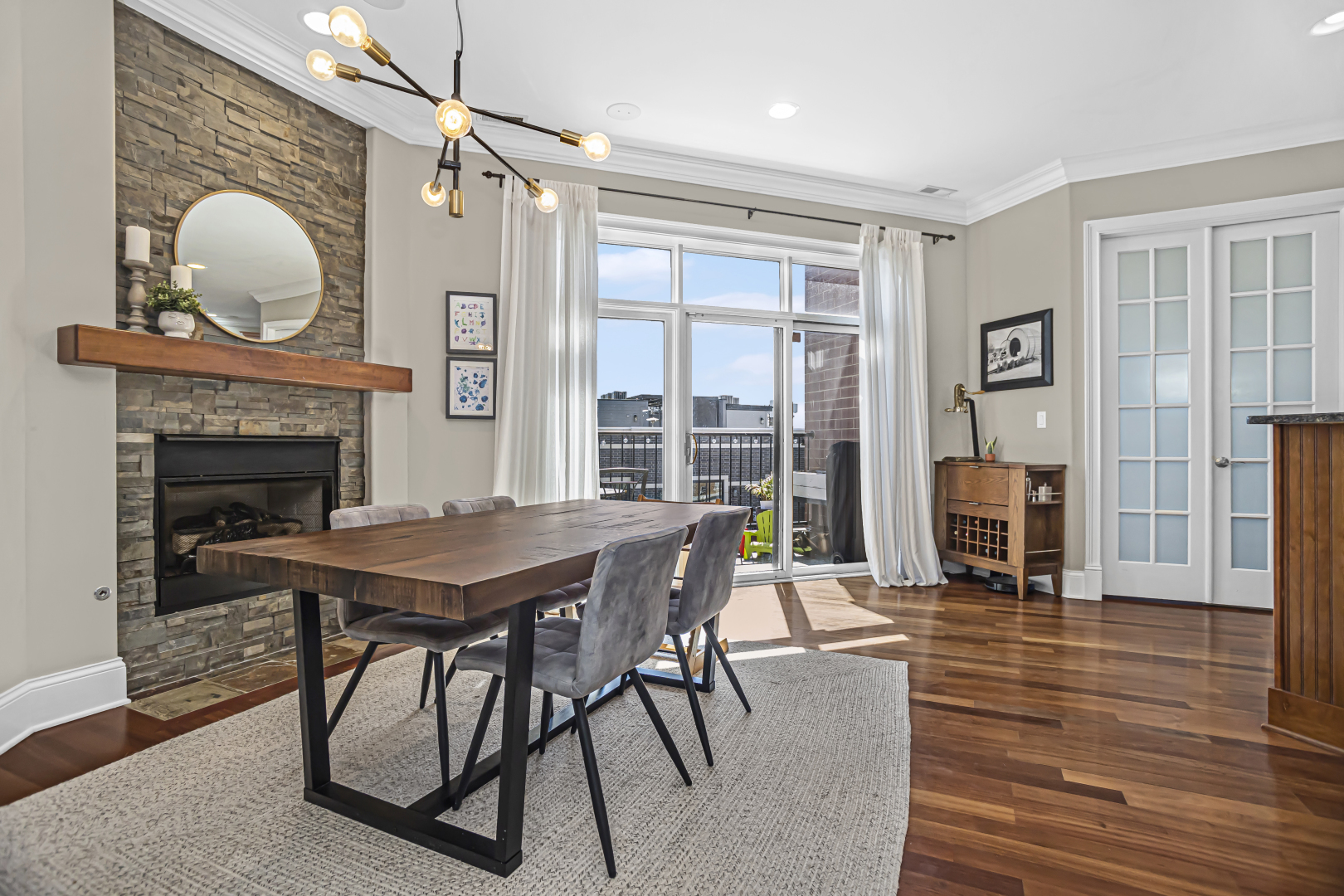 4809 N California Avenue Unit: 4W