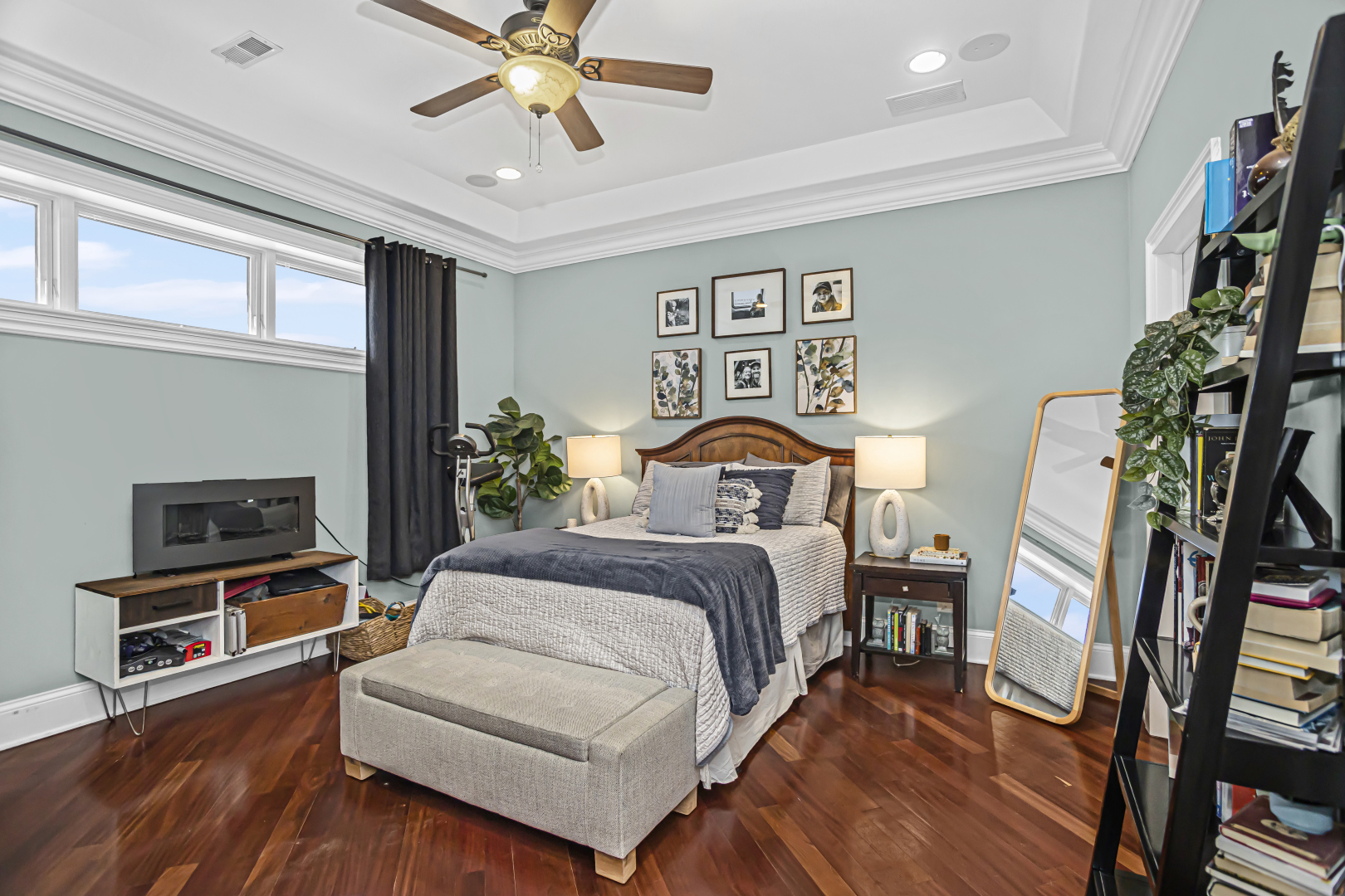 4809 N California Avenue Unit: 4W