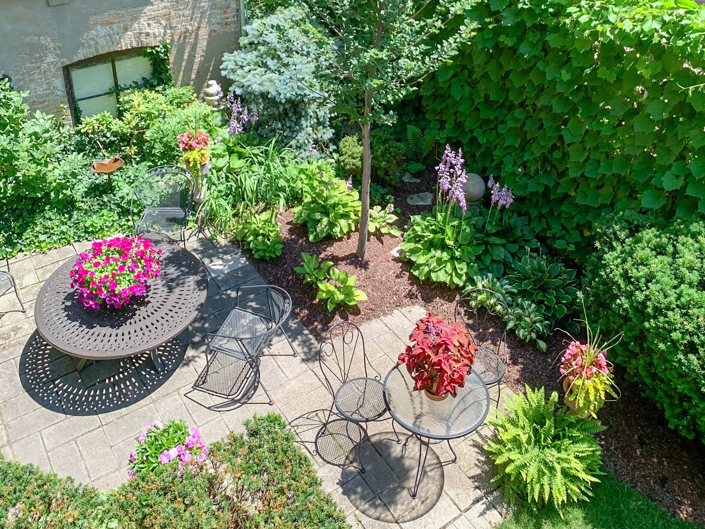 1011 W Ainslie Street Unit: 2