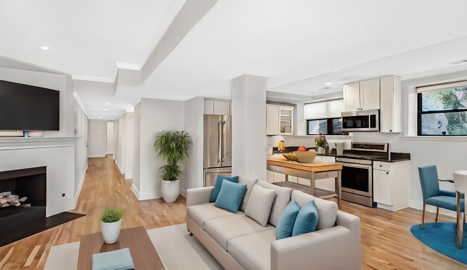 1418 W BRYN MAWR Avenue Unit: GW