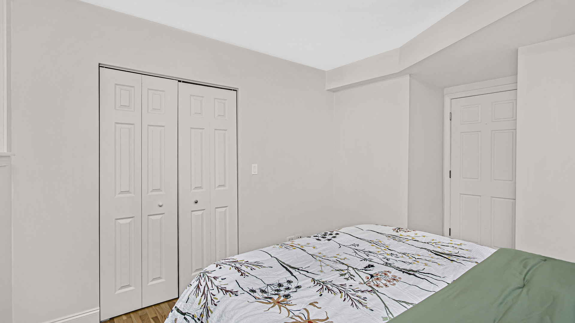 1418 W BRYN MAWR Avenue Unit: GW