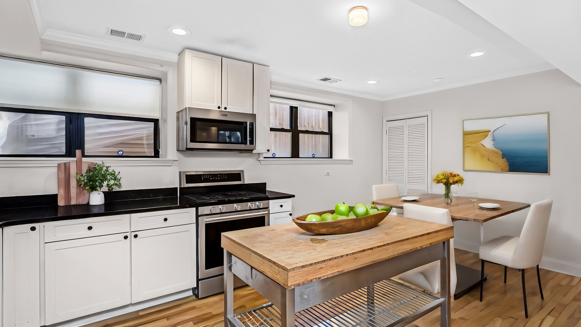 1418 W BRYN MAWR Avenue Unit: GW