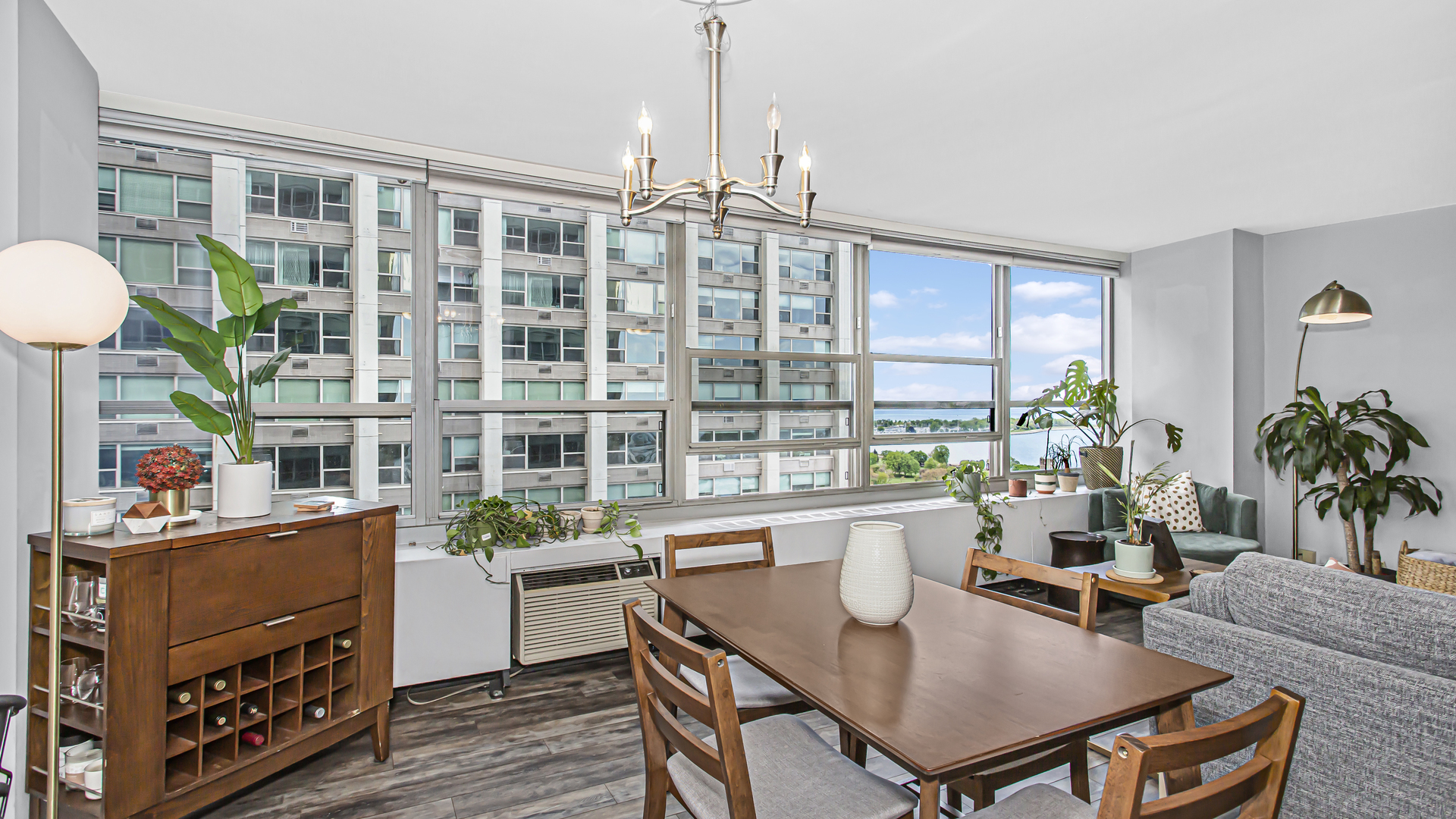 3550 N Lake Shore Drive Unit: 2118