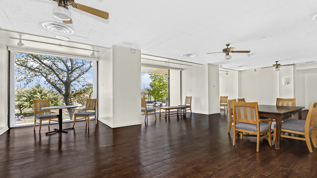 3200 N LAKE SHORE Drive Unit: 1611