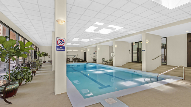 3200 N LAKE SHORE Drive Unit: 1611