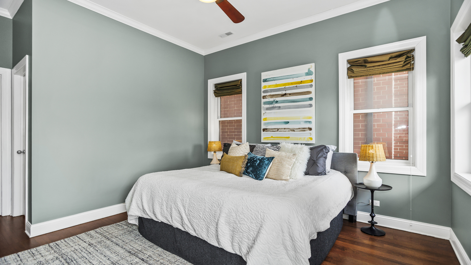 4104 N WESTERN Avenue Unit: 3S