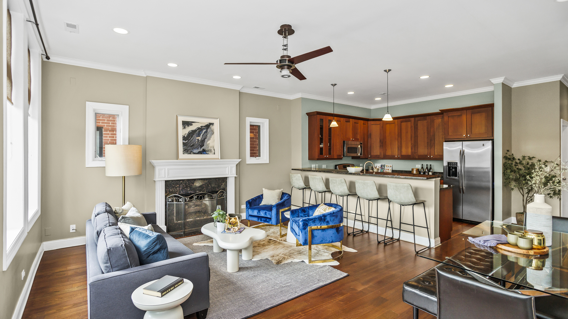 4104 N WESTERN Avenue Unit: 3S