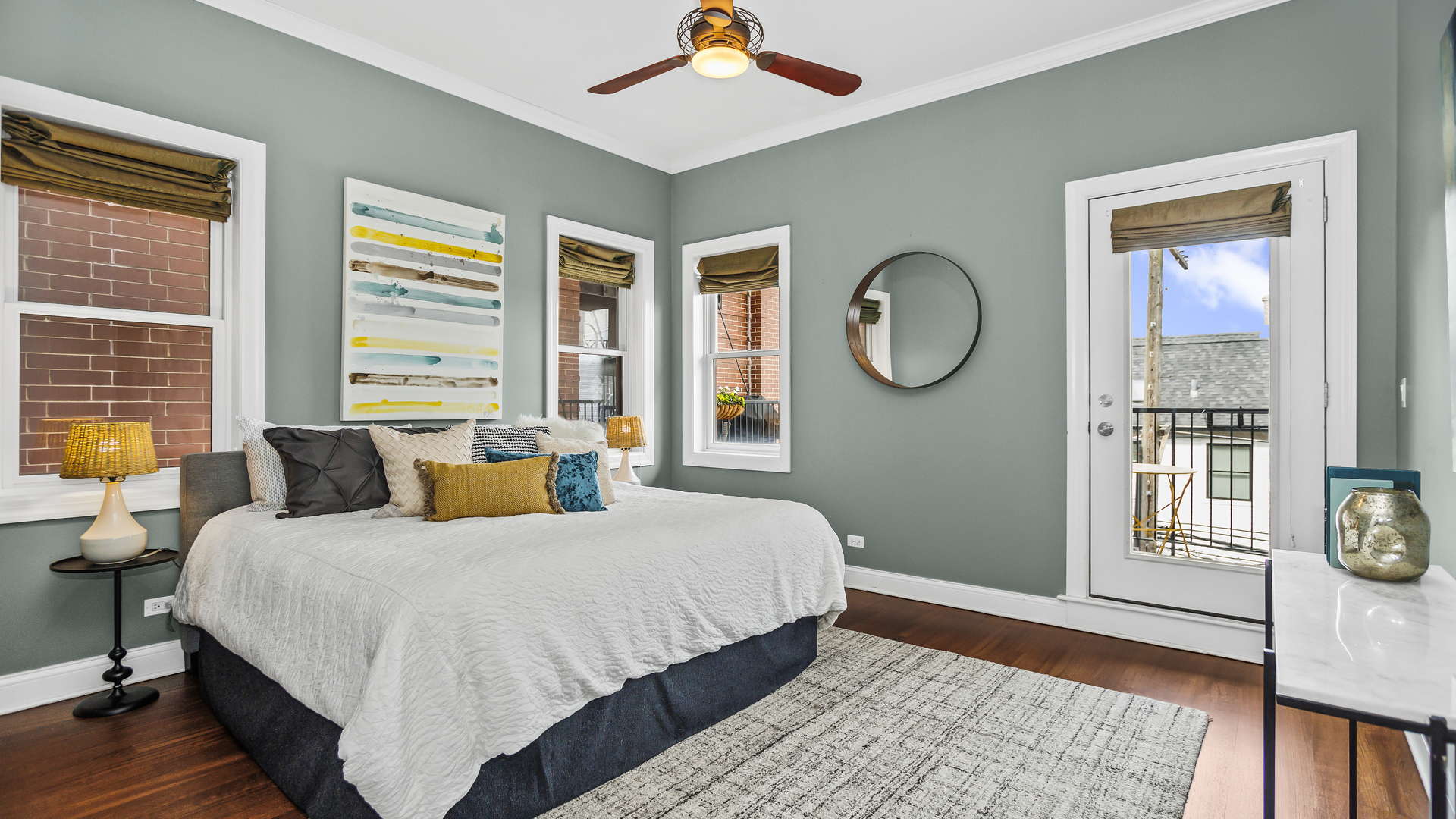 4104 N WESTERN Avenue Unit: 3S