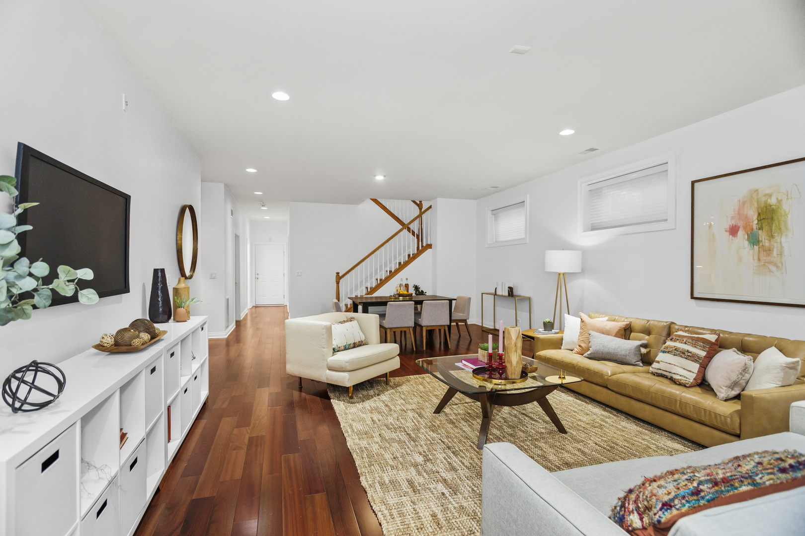 2323 W MONTROSE Avenue Unit: 1W