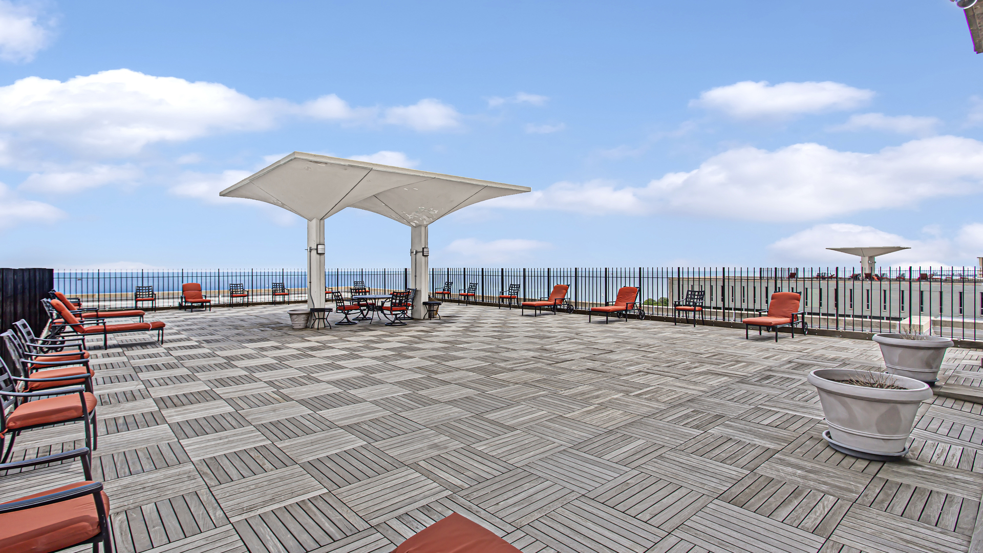 3550 N LAKE SHORE Drive Unit: 1921-23