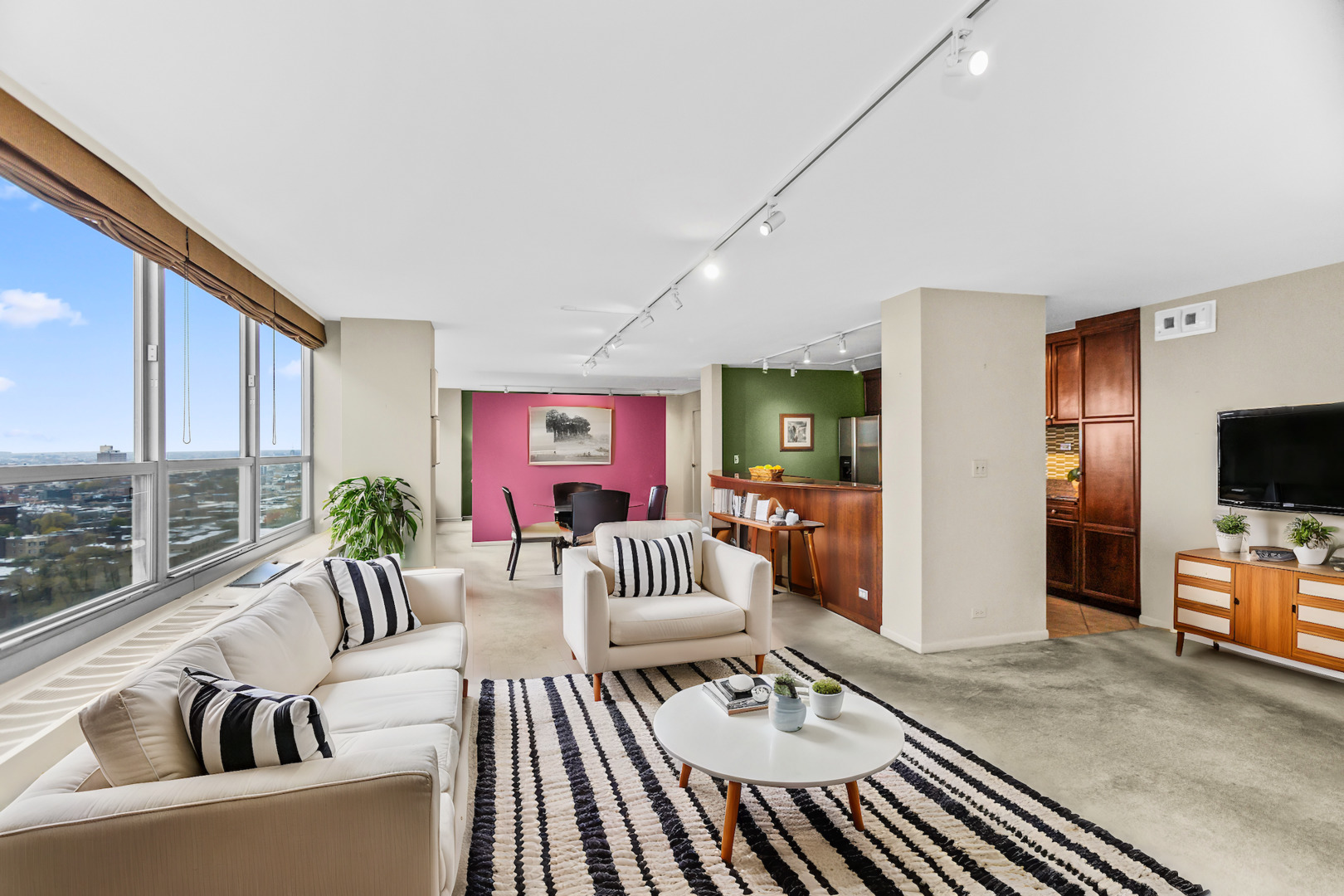 3550 N LAKE SHORE Drive Unit: 1921-23