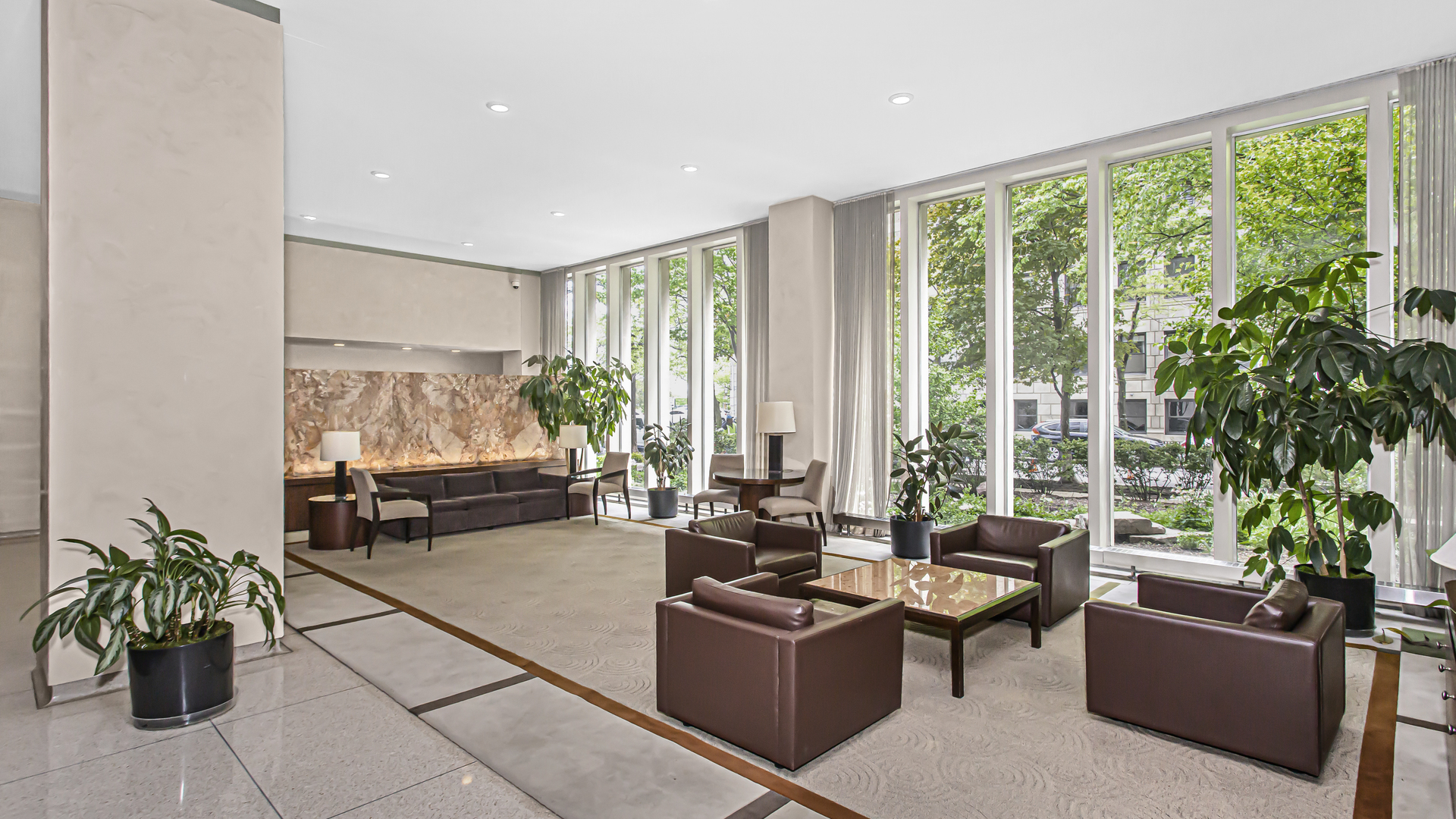 3550 N LAKE SHORE Drive Unit: 1921-23