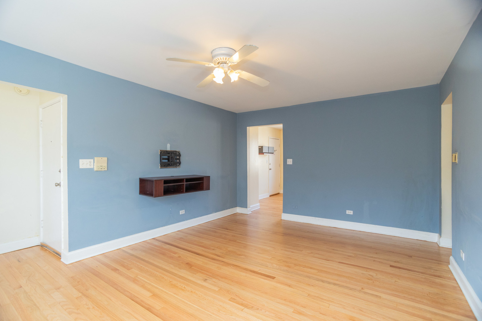 6828 N Greenview Avenue Unit: 3N