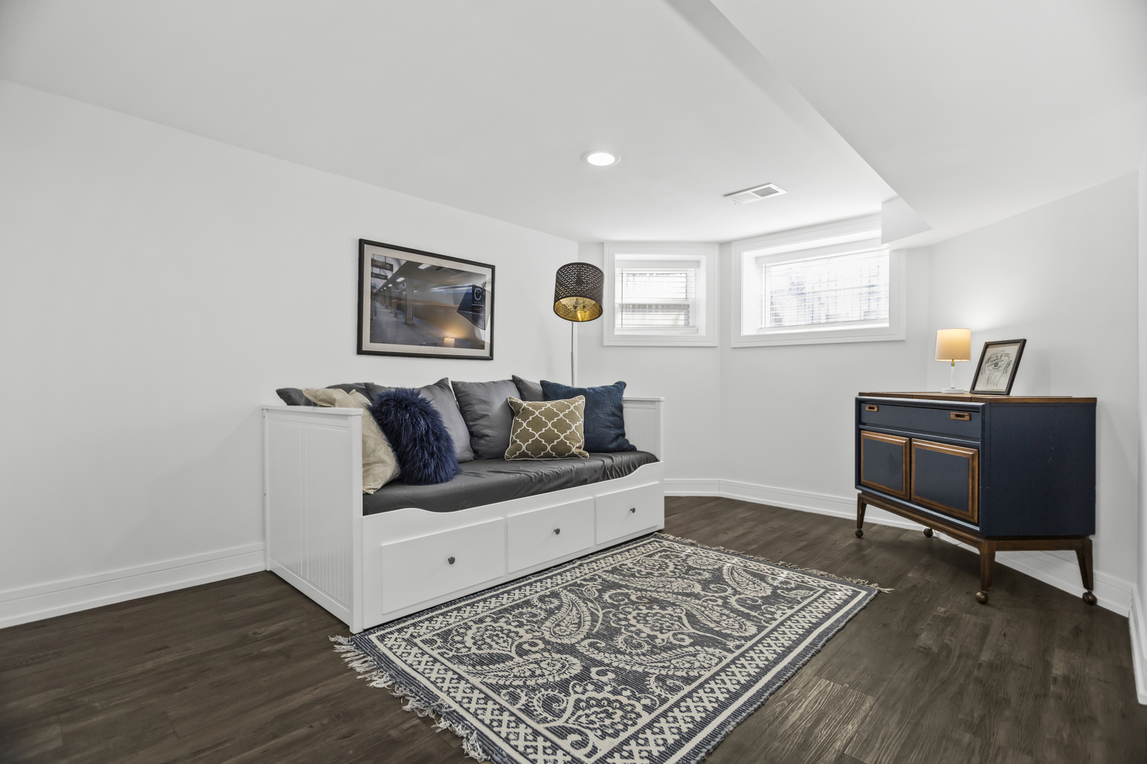 1624 W Peterson Avenue