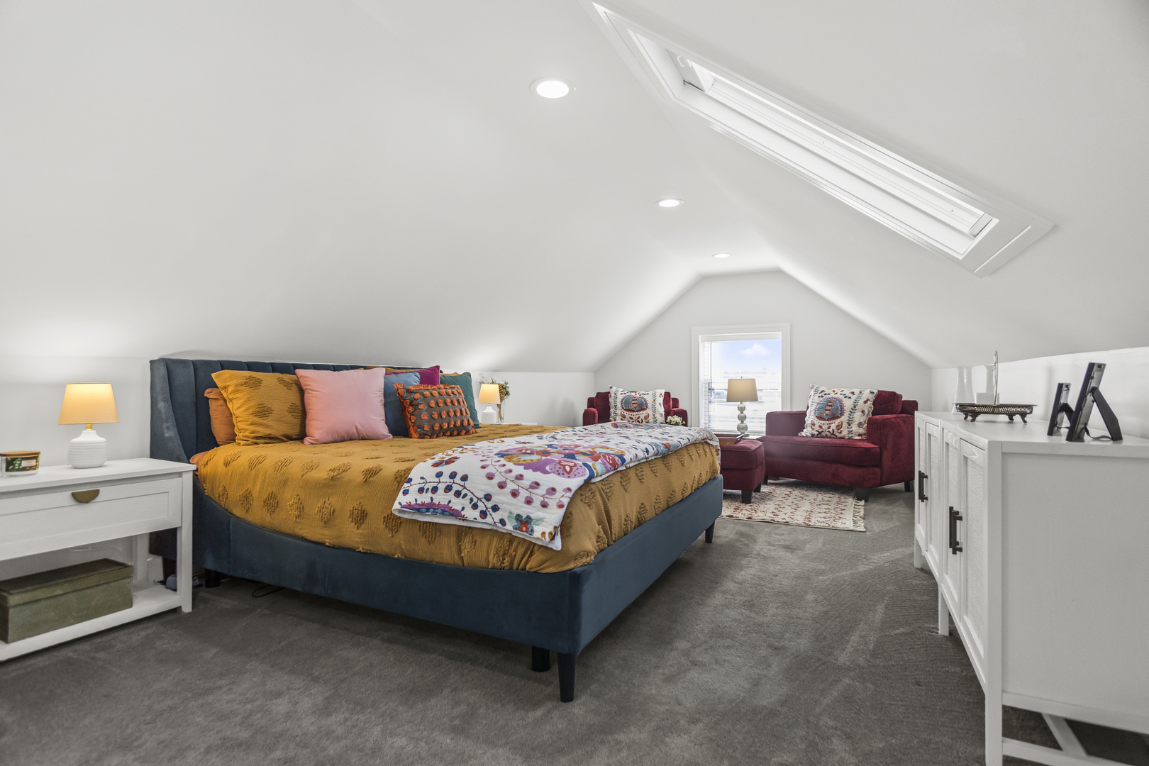 1624 W Peterson Avenue