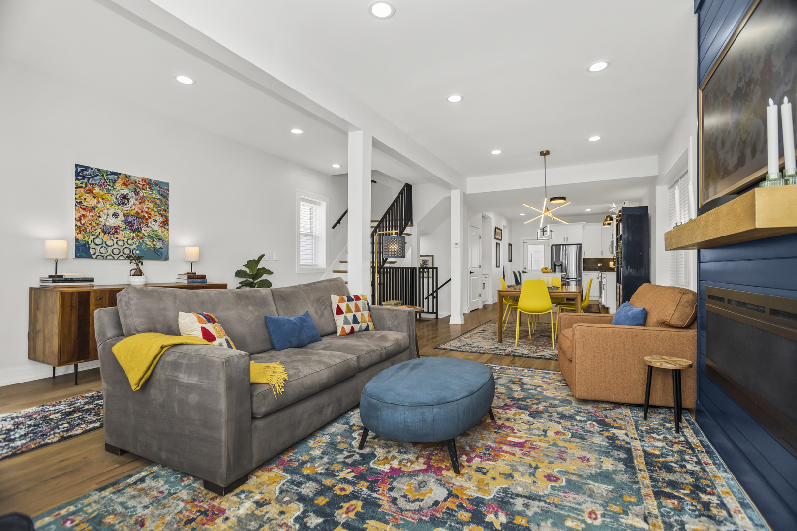 1624 W Peterson Avenue