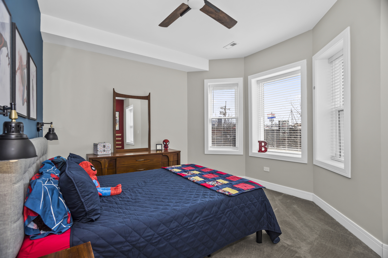 1624 W Peterson Avenue