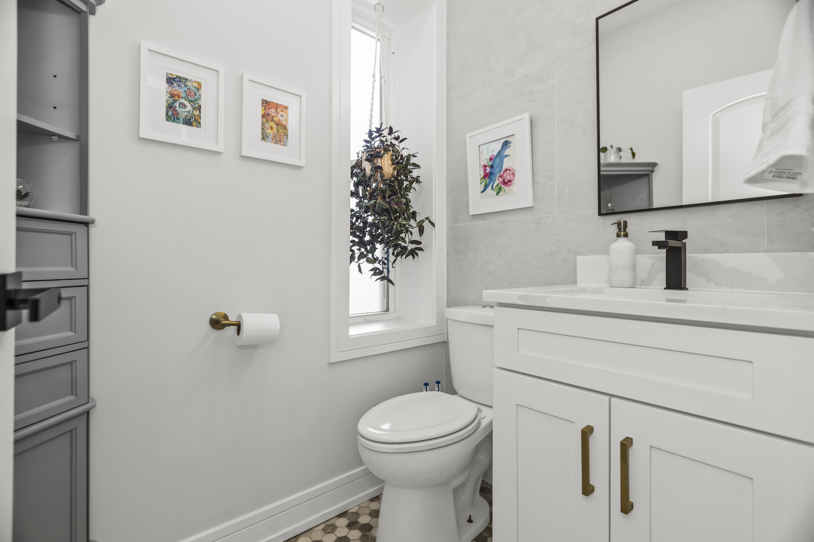 1624 W Peterson Avenue