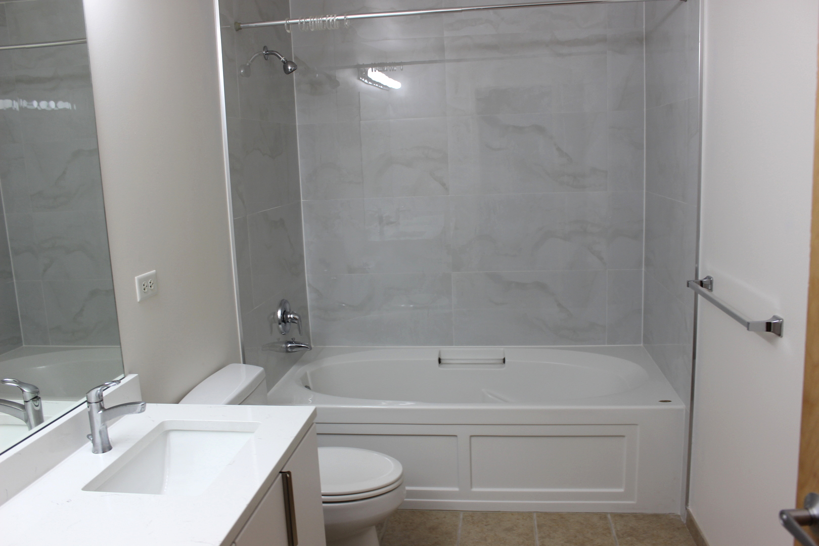 1620 S Michigan Avenue Unit: 801